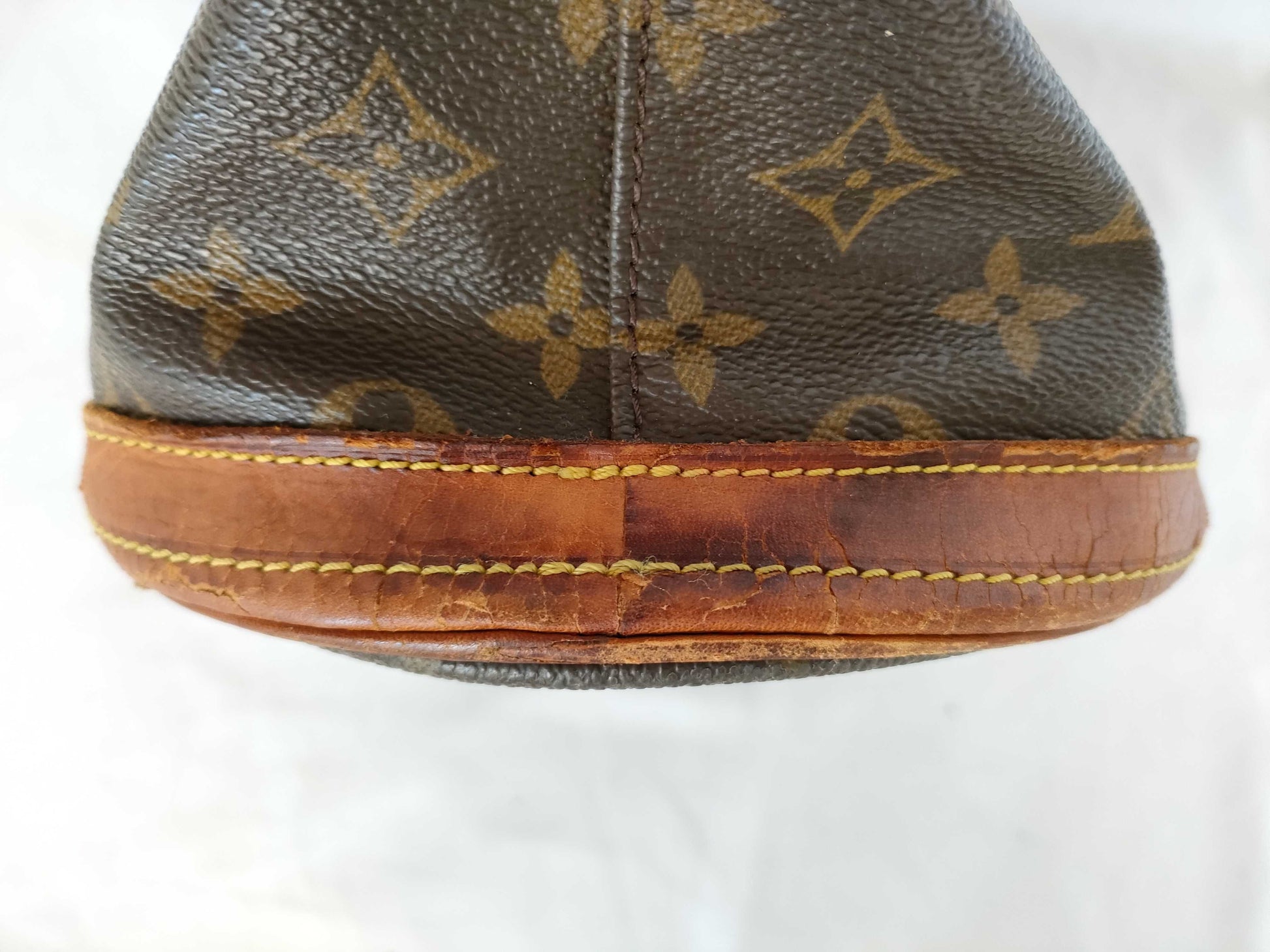 LOUIS VUITTON RFID Unverifiable, Serial Unverifiable, Monogram Bucket Tote Bag, Interior Damaged