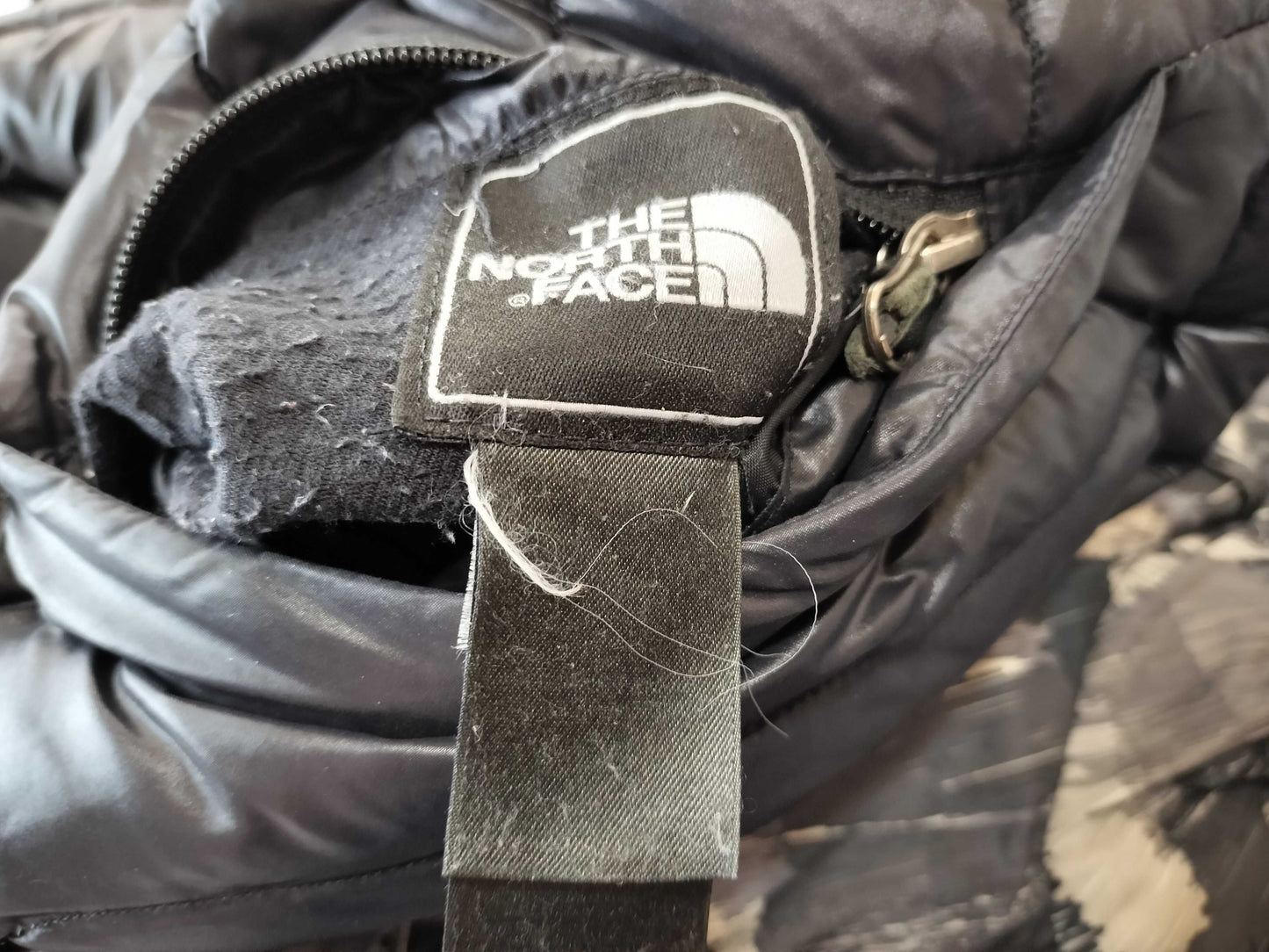 THE NORTH FACE Black Down Jacket