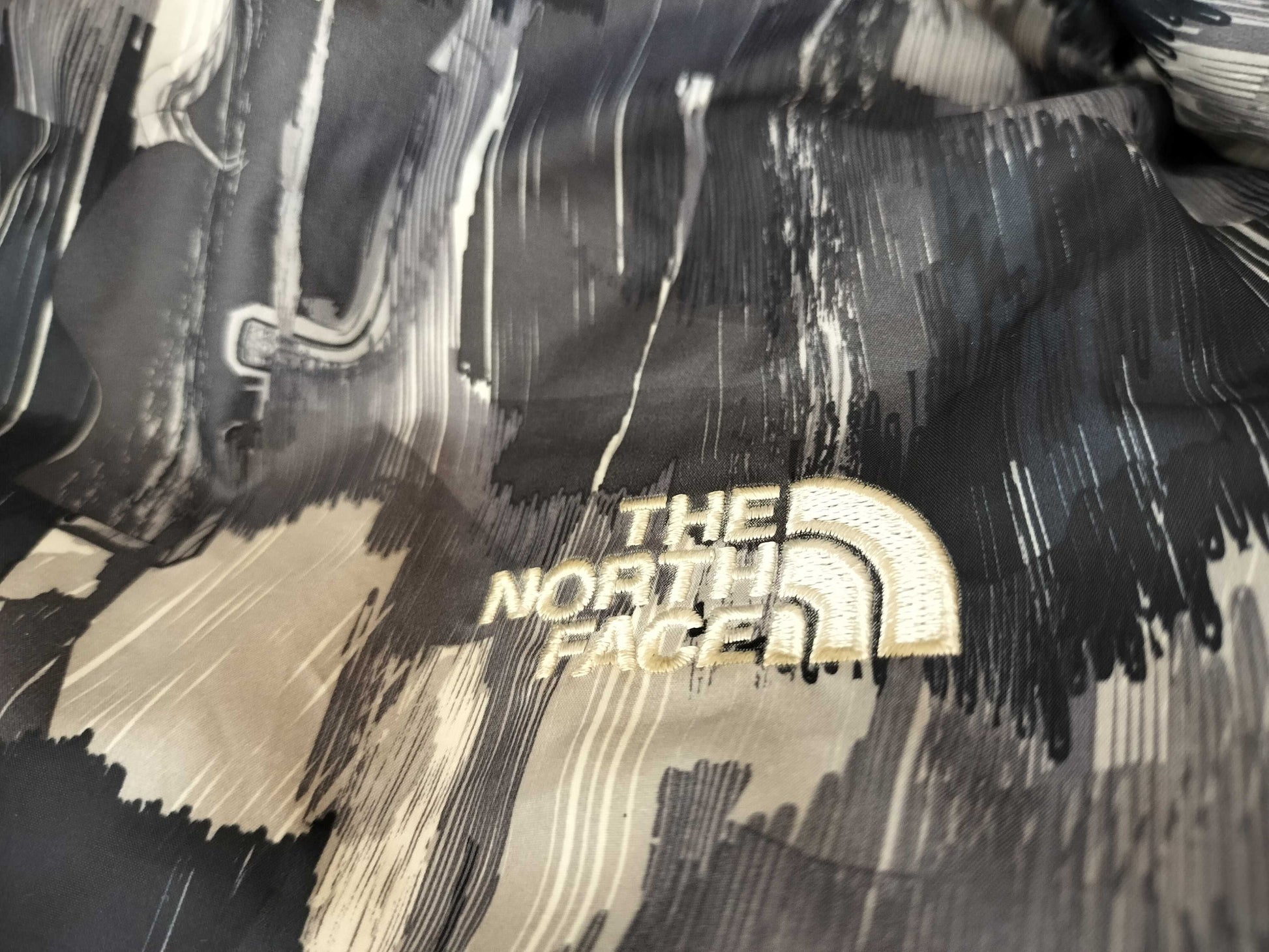 THE NORTH FACE Black Down Jacket