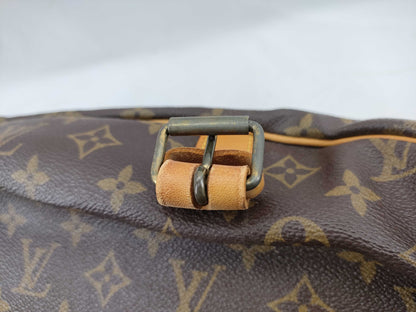 LOUIS VUITTON M42252 Monogram Saumur 43 Shoulder Bag