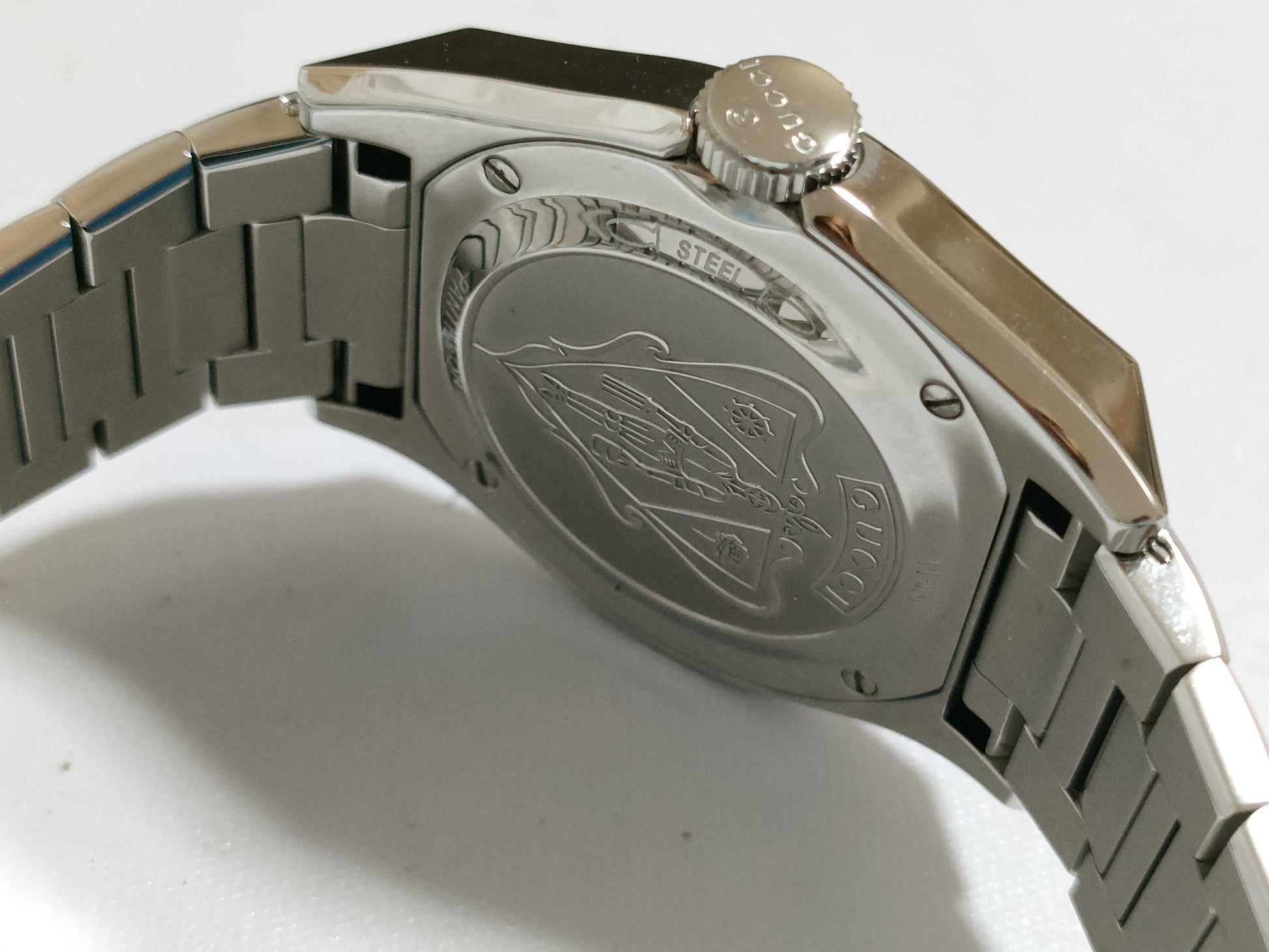GUCCI Pantheon 115.4 Boys' Watch