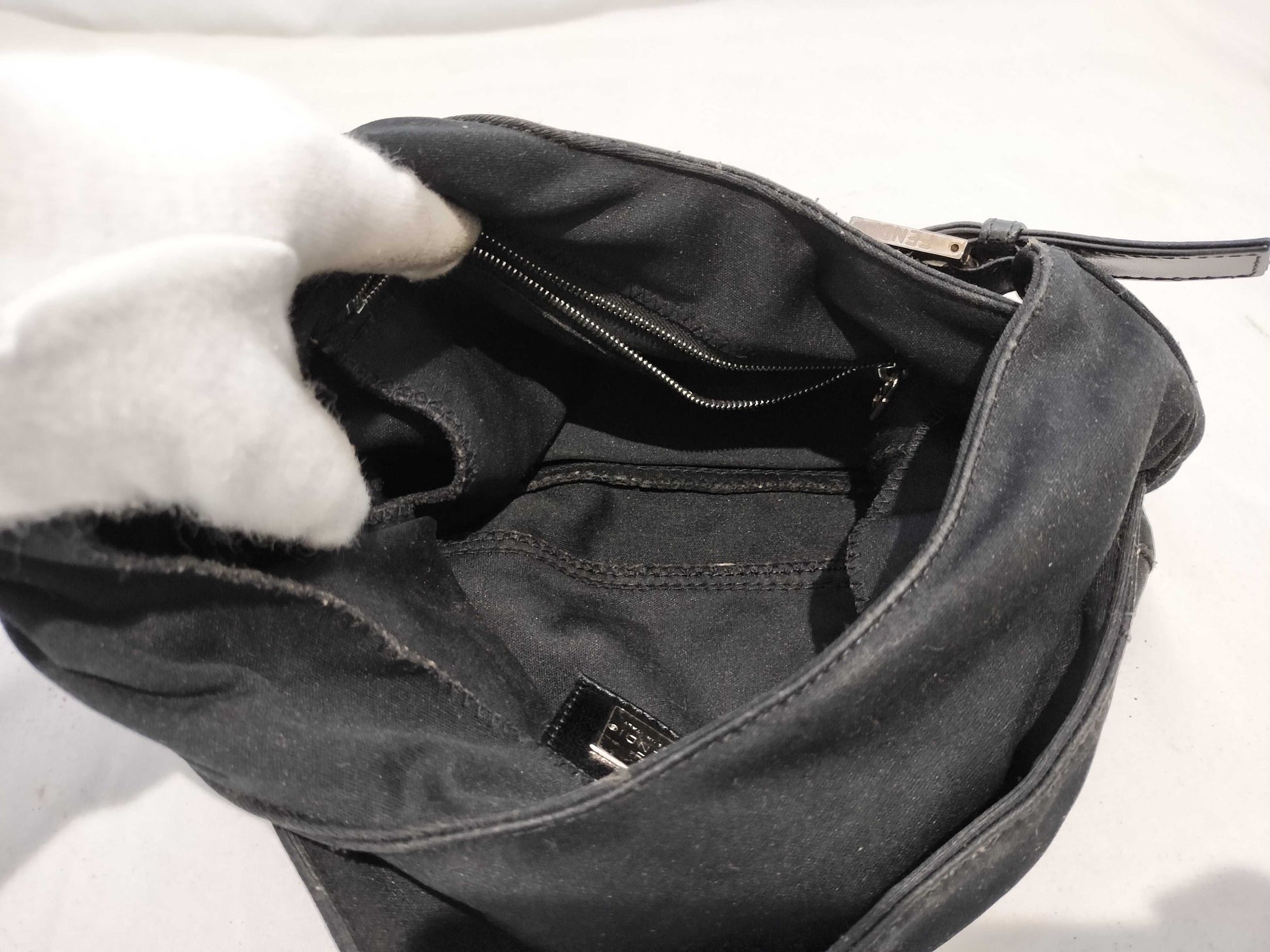 FENDI Mamma One-Shoulder Black Sticky Shoulder Bag