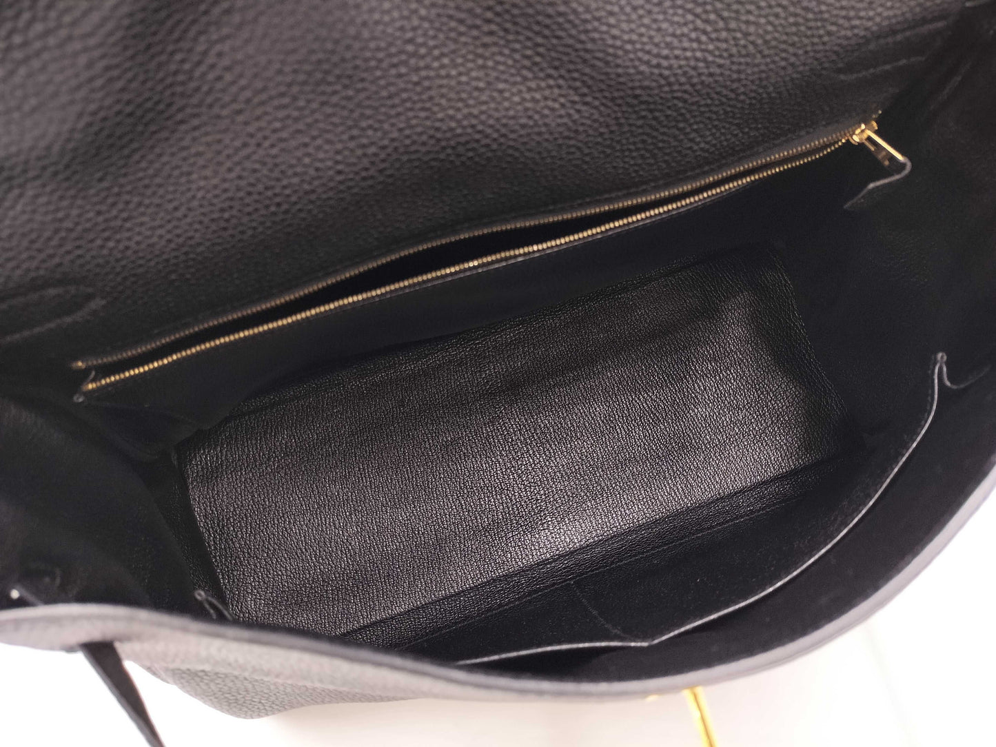 HERMES Kelly 35 Togo Black Handbag with P Stamp and GD Hardware