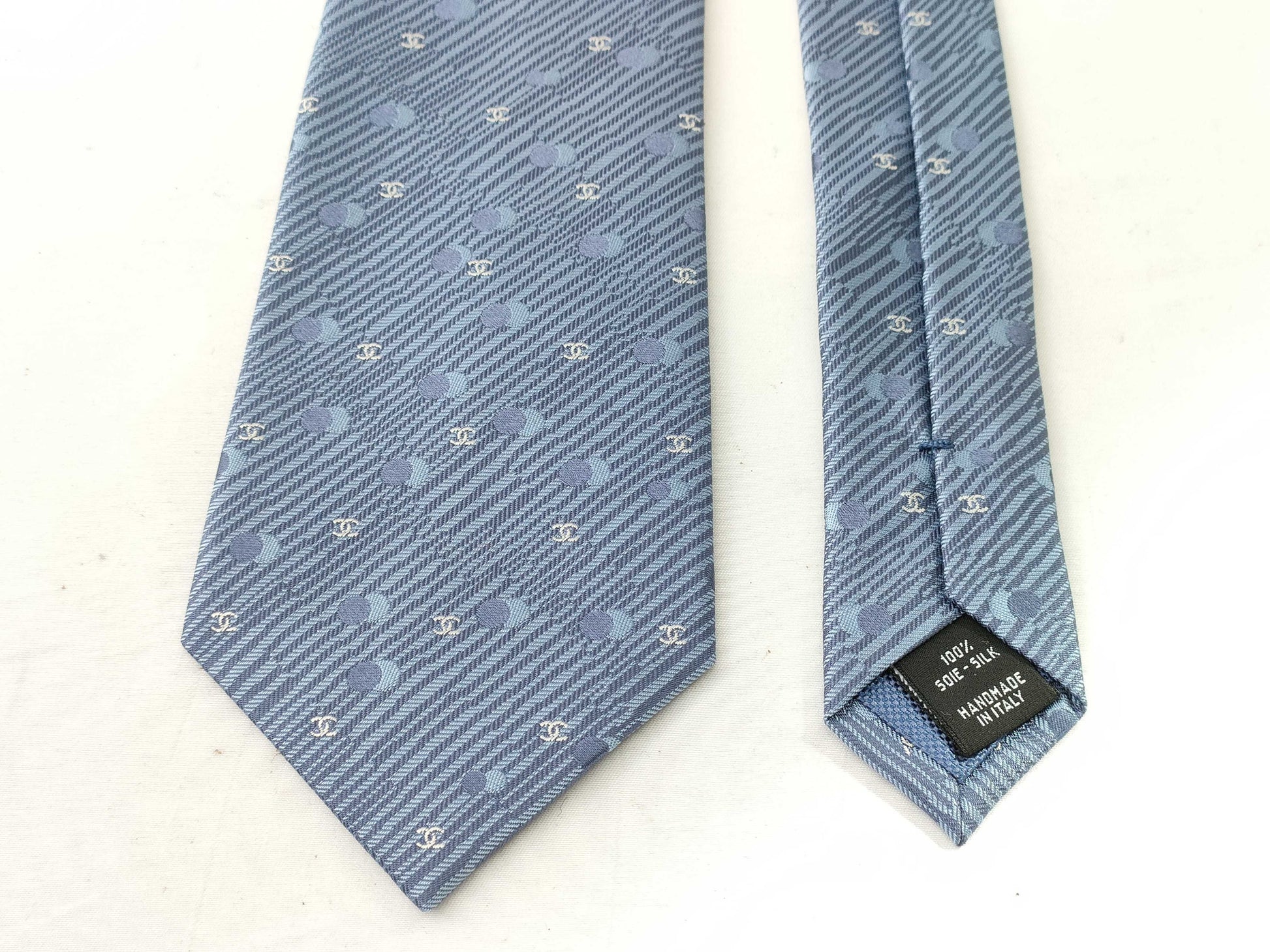 CHANEL unused tie