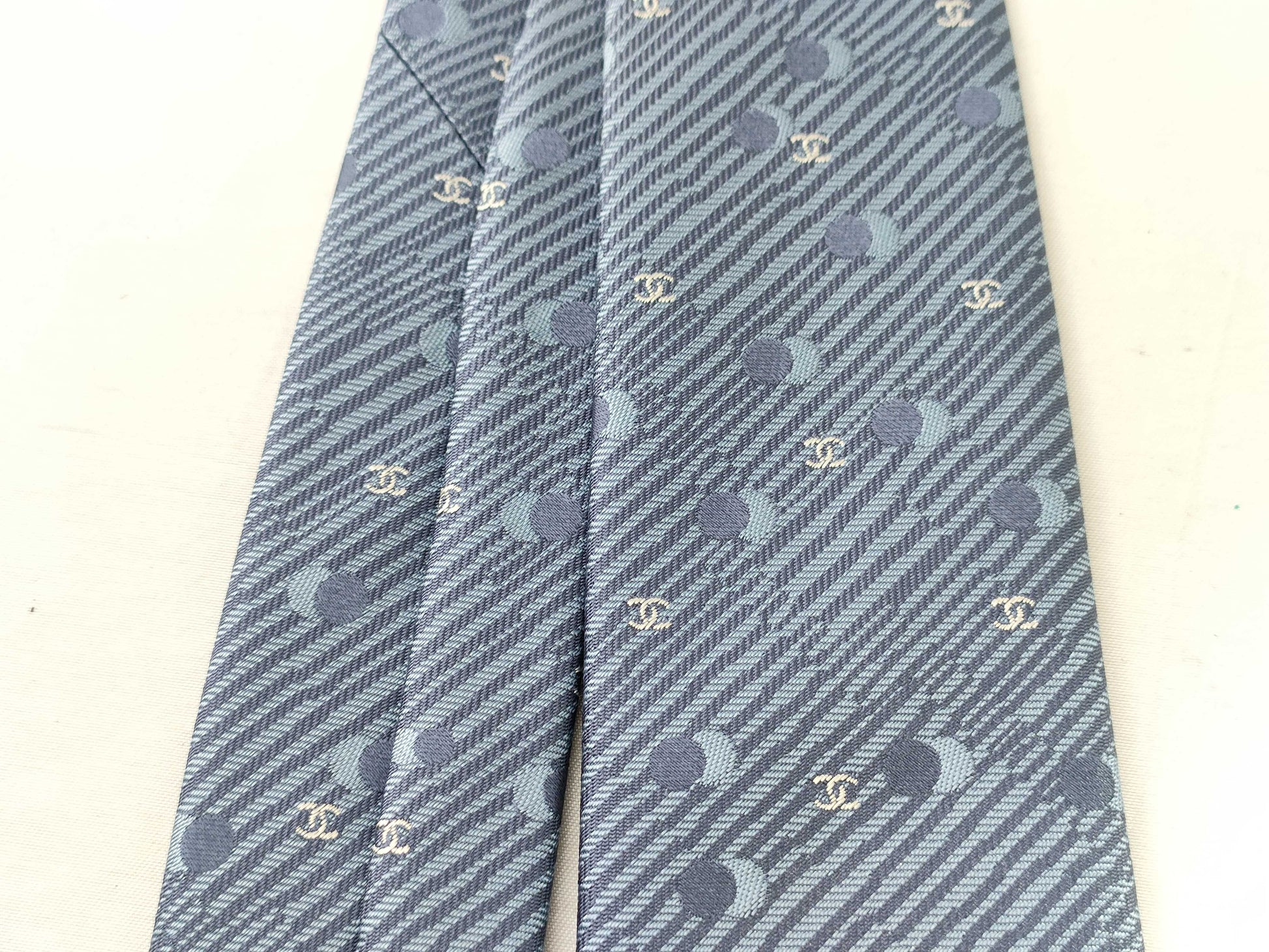 CHANEL unused tie