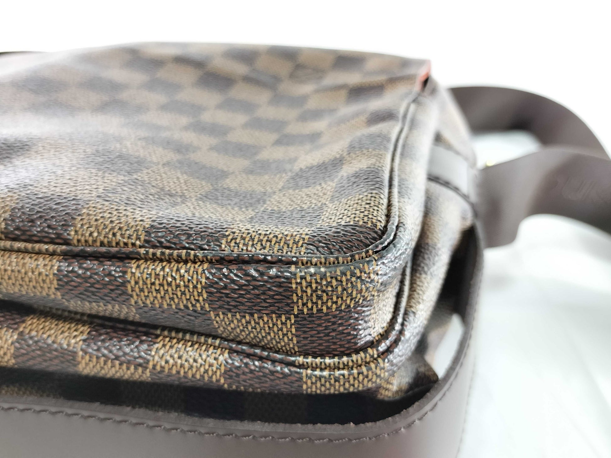 LOUIS VUITTON N45255 Damier Naviglio/Shoulder Bag
