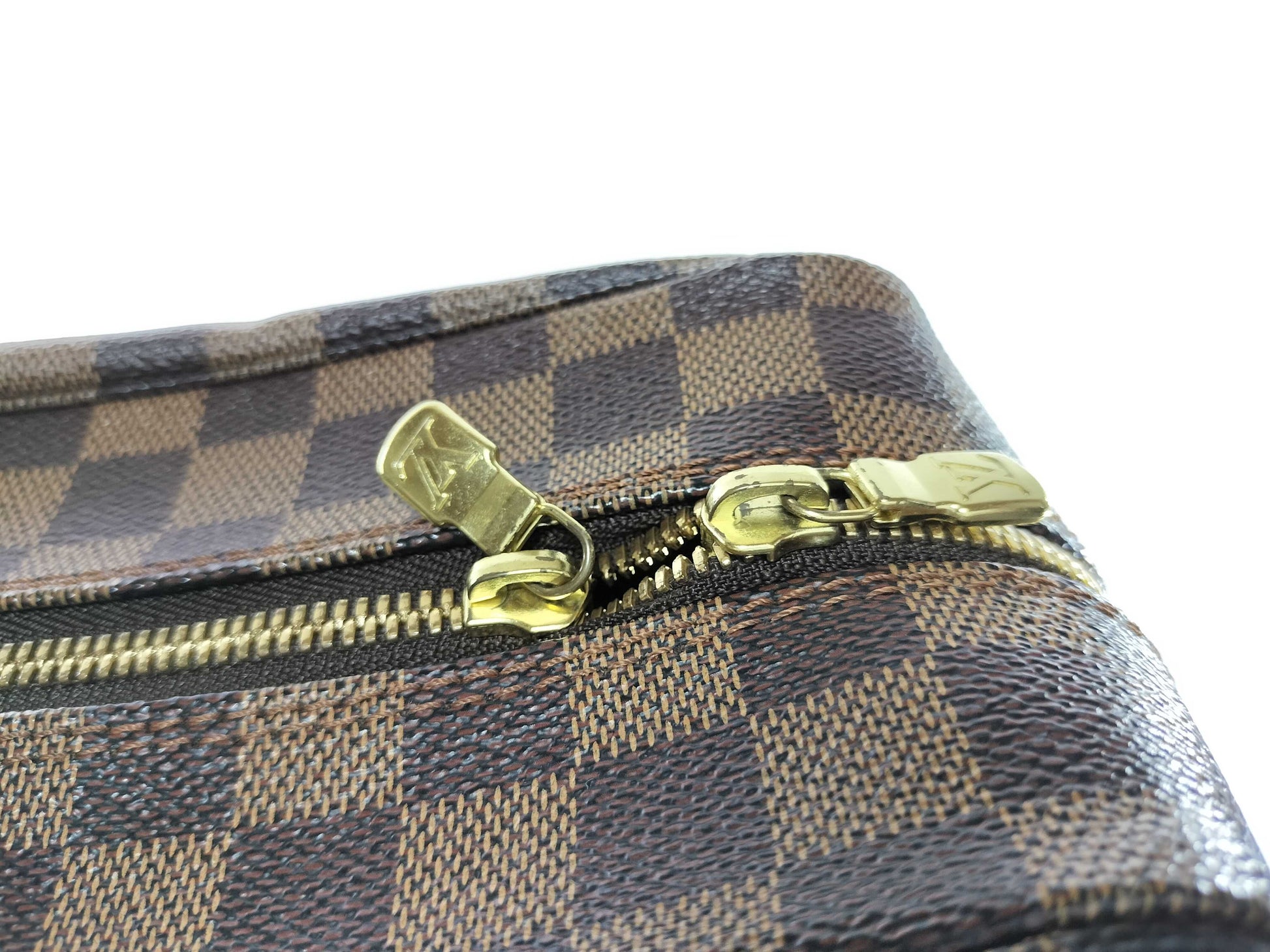 LOUIS VUITTON N45255 Damier Naviglio/Shoulder Bag