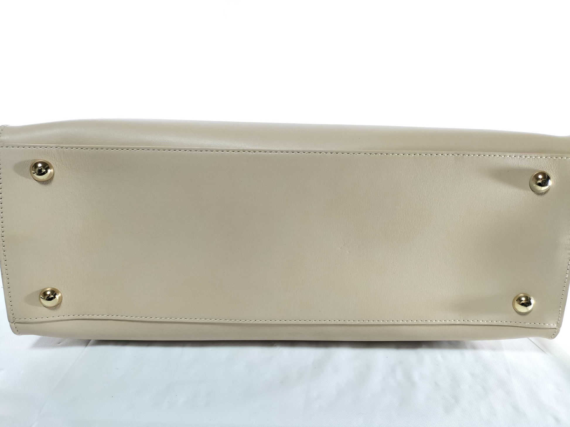Salvatore Ferragamo Gancini D-21 Handbag