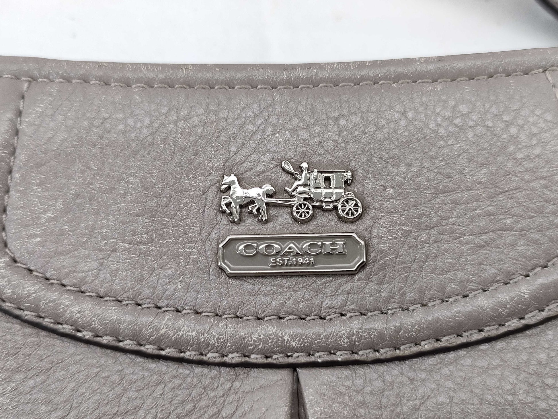 Kate Spade, Coach, and other leather shoulder bags*4