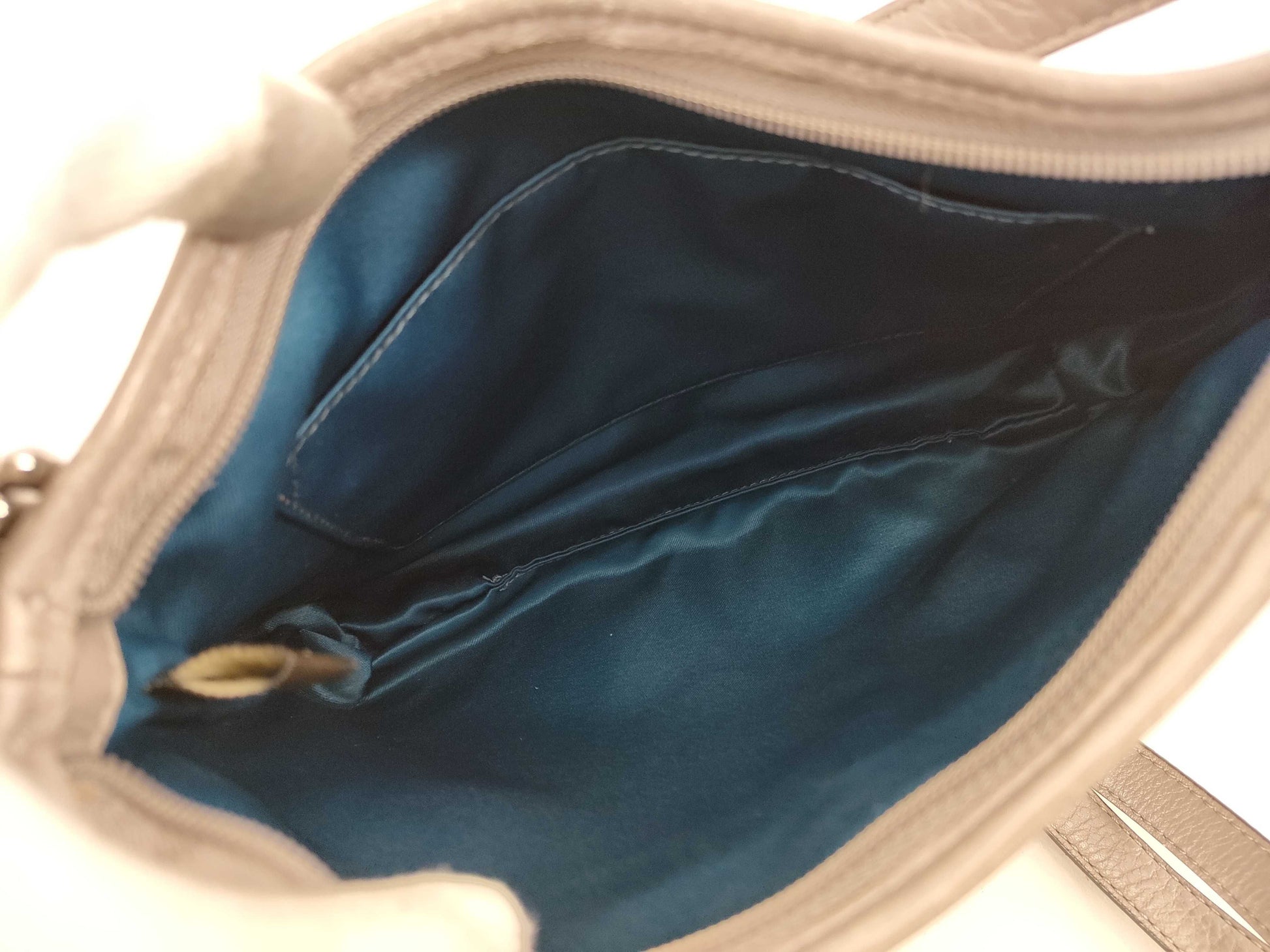 Kate Spade, Coach, and other leather shoulder bags*4