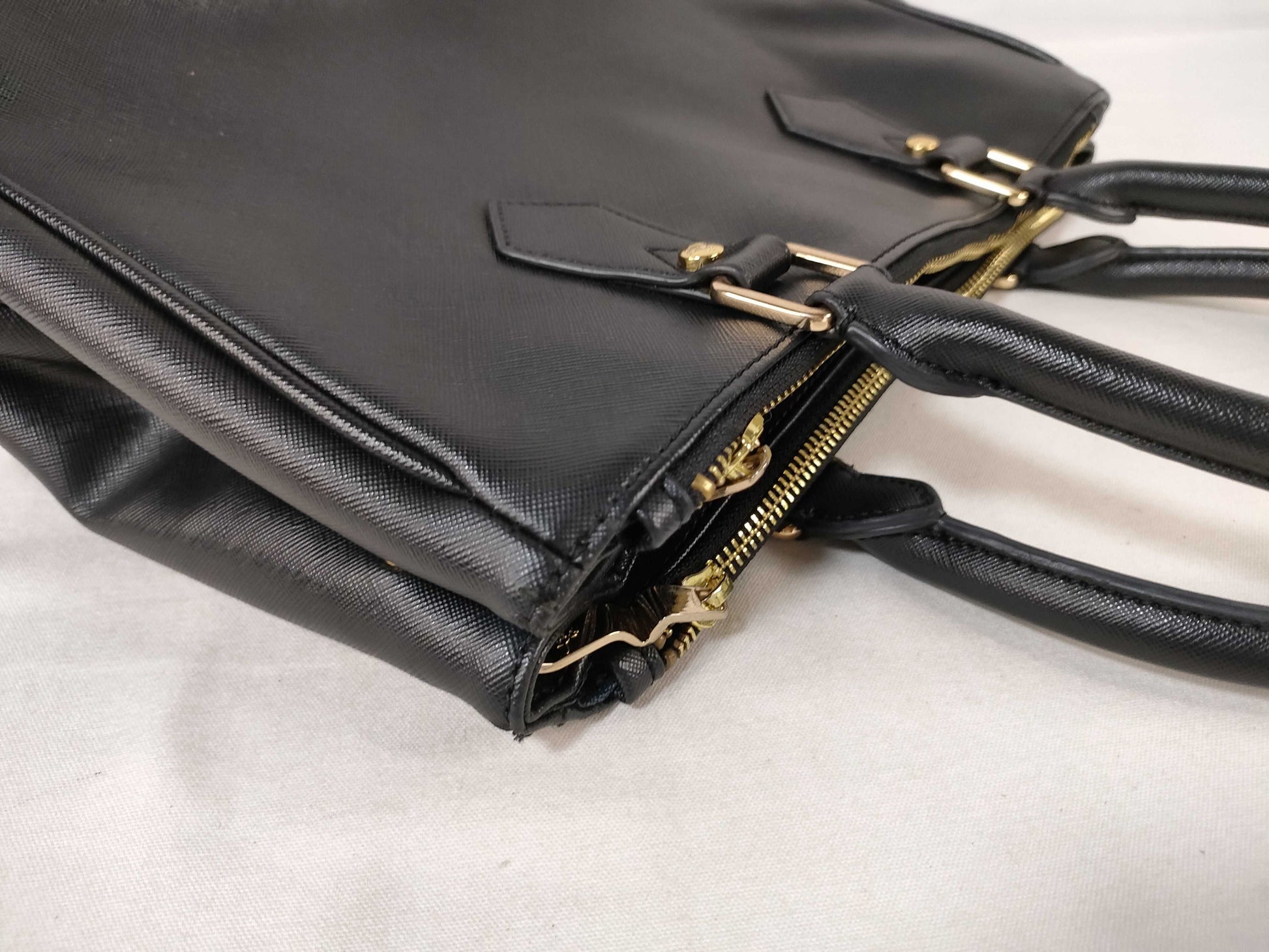  Vivienne Westwood Leather Handbag