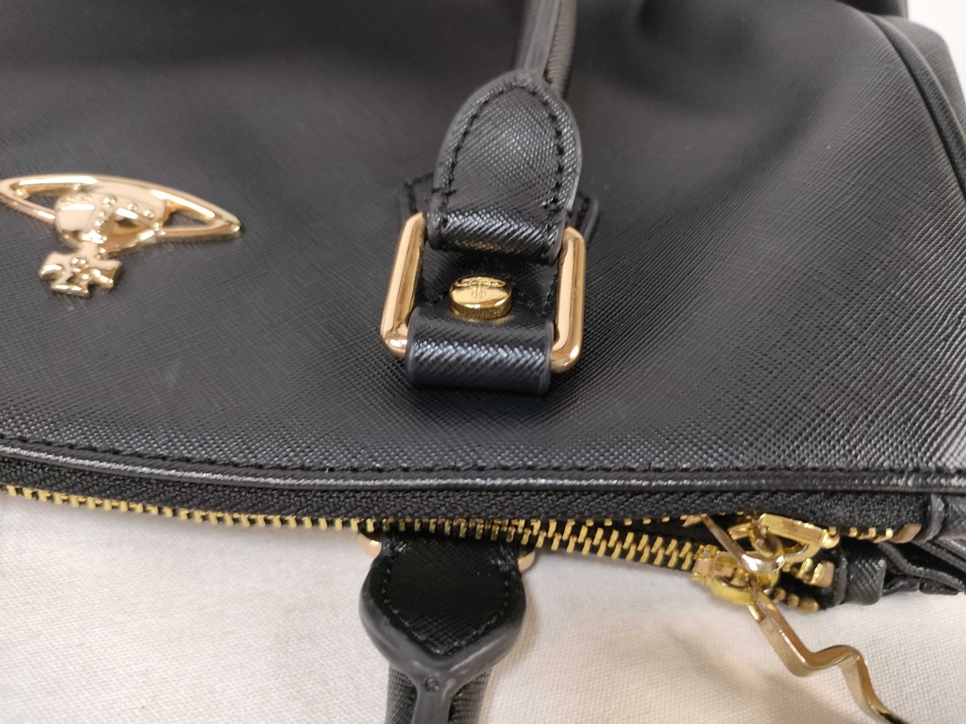  Vivienne Westwood Leather Handbag