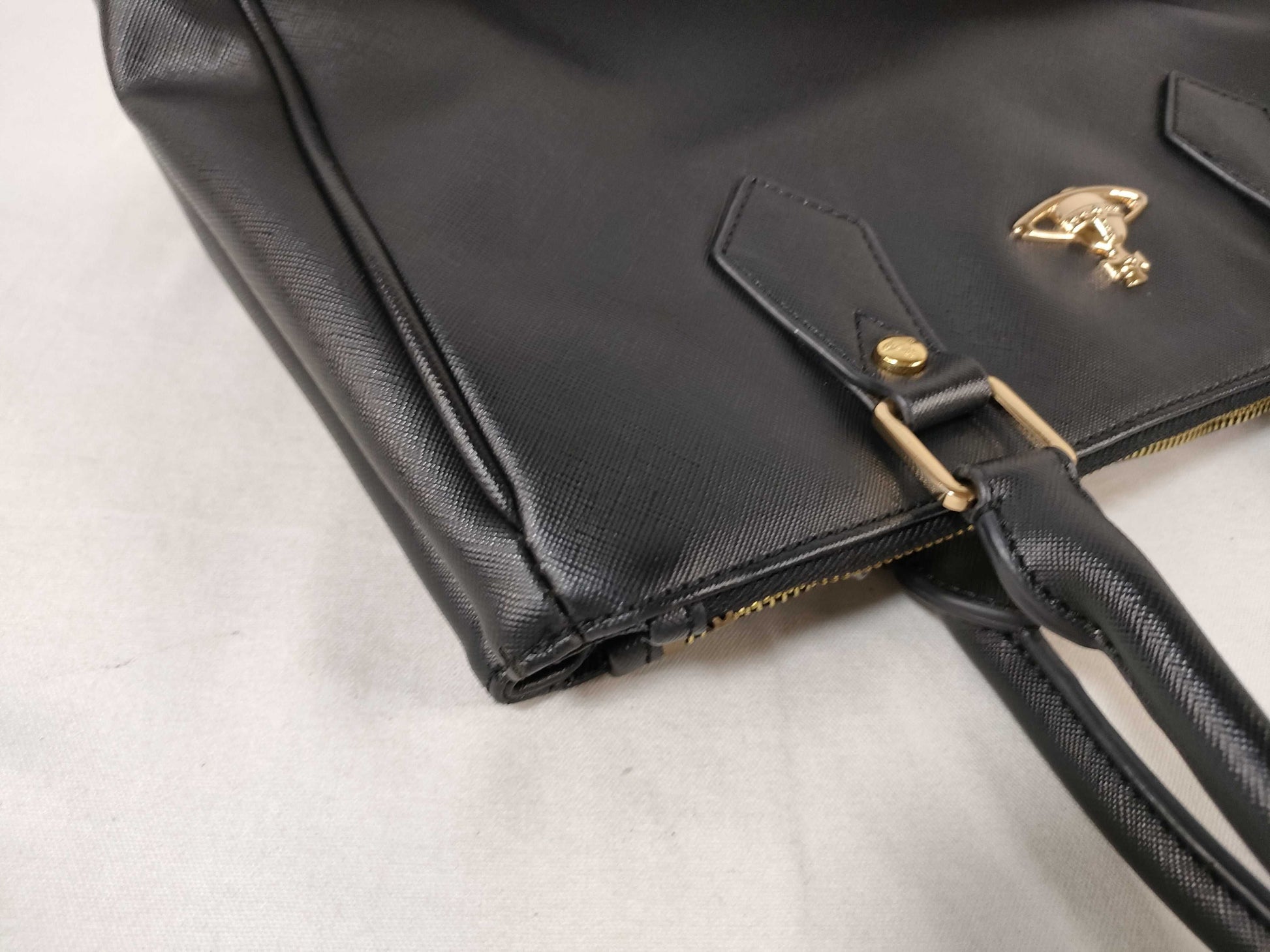  Vivienne Westwood Leather Handbag