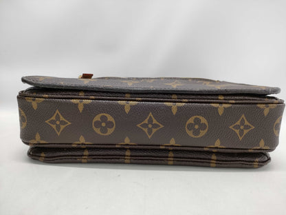 LOUIS VUITTON Monogram M40870 Pochette Metis Shoulder Bag