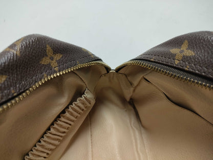 LOUIS VUITTON Monogram Truest Wallet 28 Second Bag