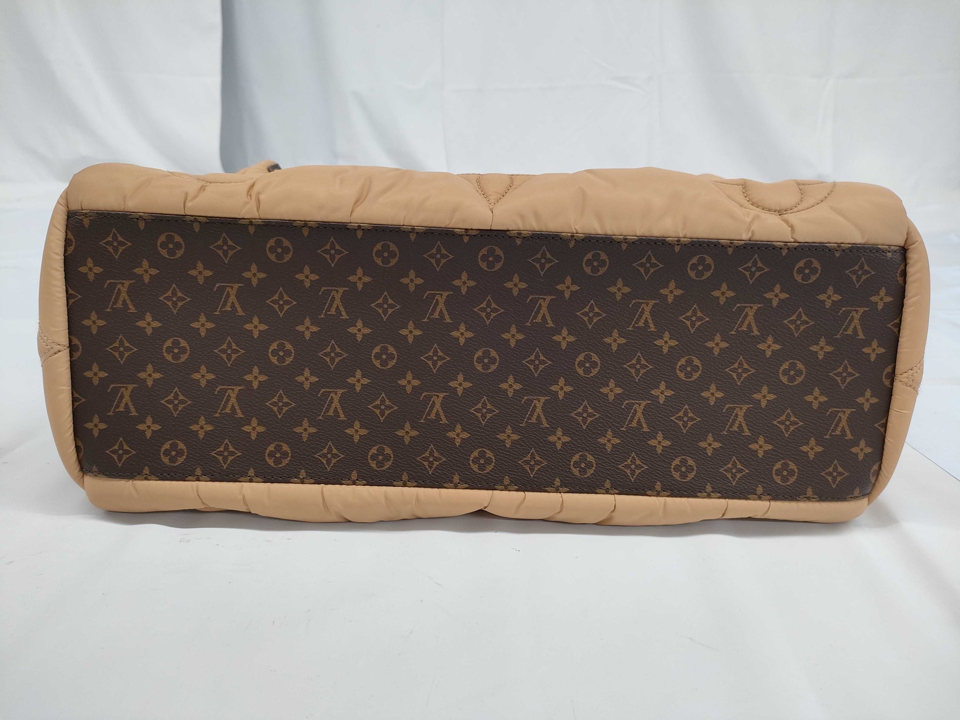 LOUIS VUITTON Monogram Pillow On The Go GM Handbag