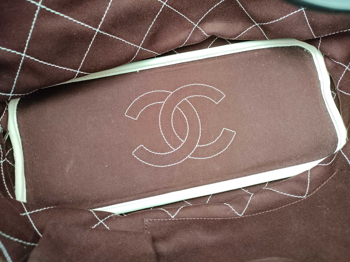 CHANEL [Card Available] No. 19 Wild Stitch On the Road Caviar Skin Shoulder Bag No. 19