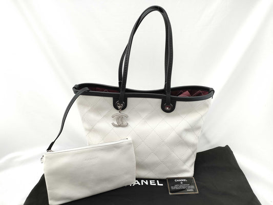 CHANEL [Card Available] No. 19 Wild Stitch On the Road Caviar Skin Shoulder Bag No. 19