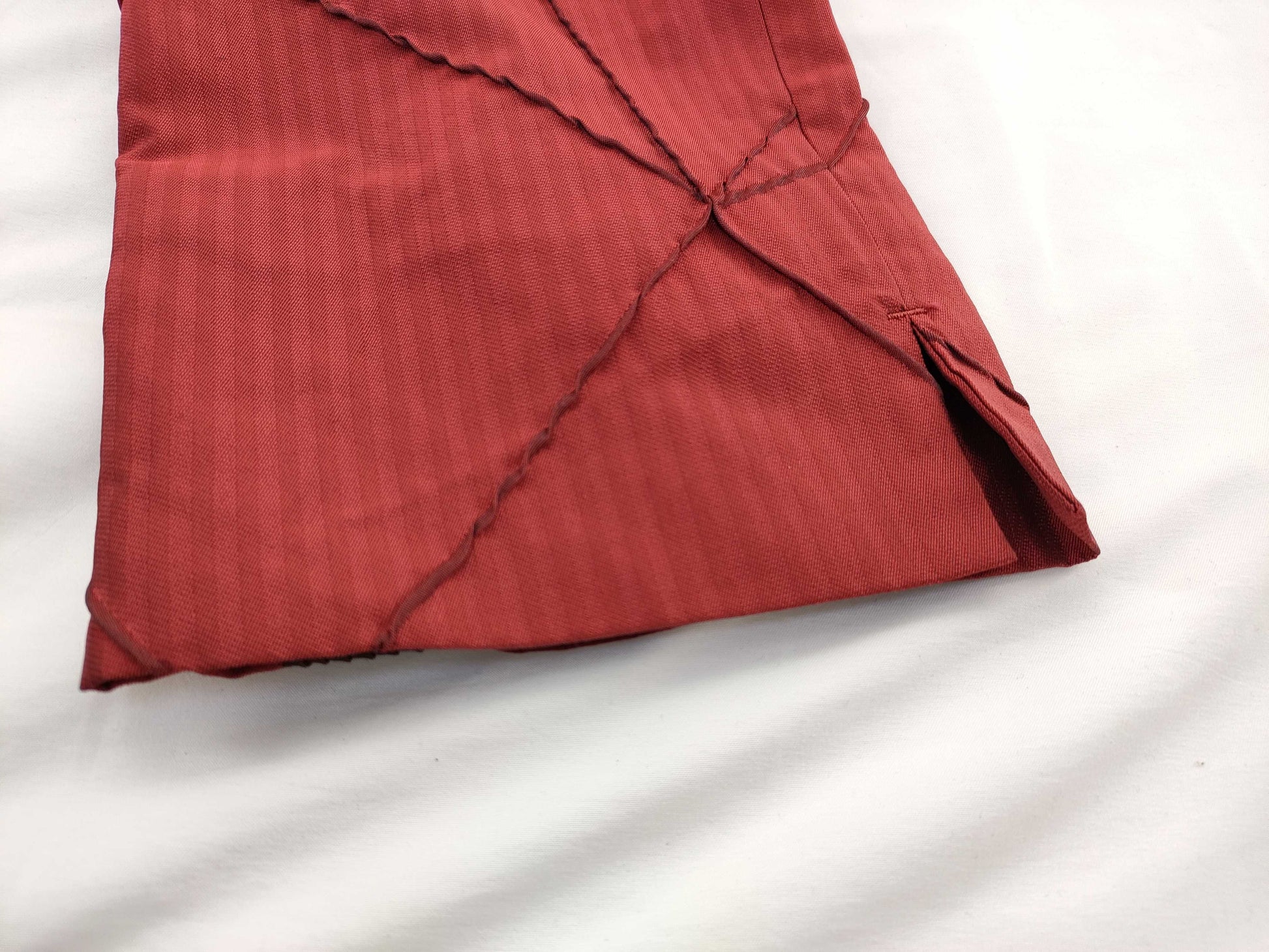 ISSEY MIYAKE Women's Bottoms Red Pants