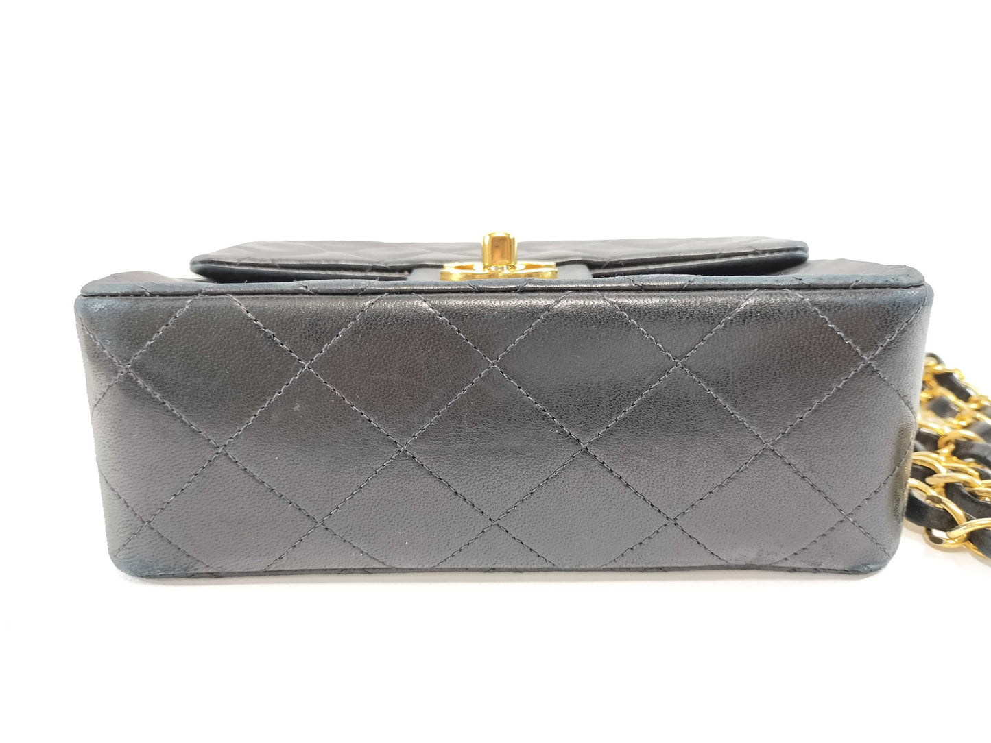 CHANEL Calfskin Matelasse Chain Bag with Guarantee, No. 22 Shoulder Bag