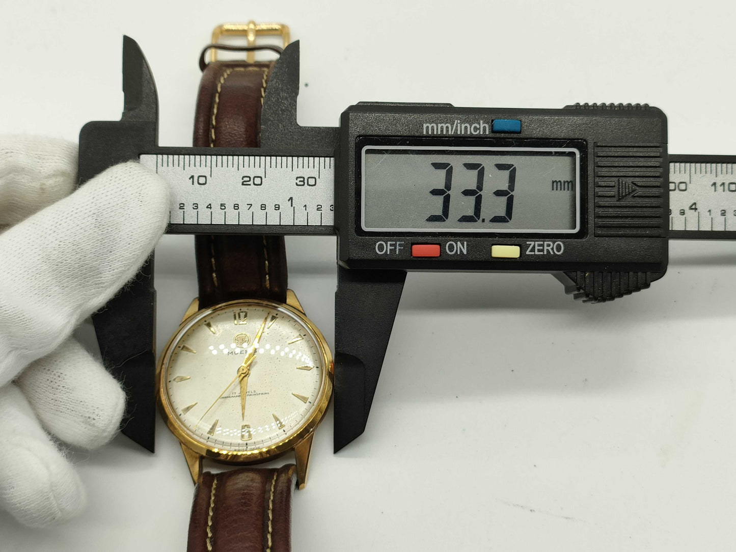 MOERIS 17-jewel hand-wound men's watch