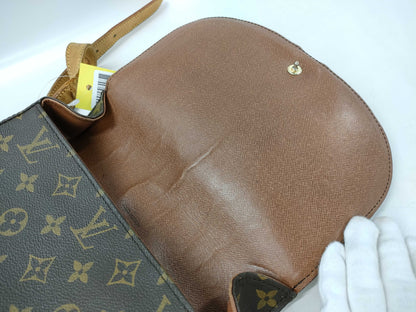 LOUIS VUITTON Monogram Saint-Cloud Shoulder Bag with Excessive Pocket Deterioration