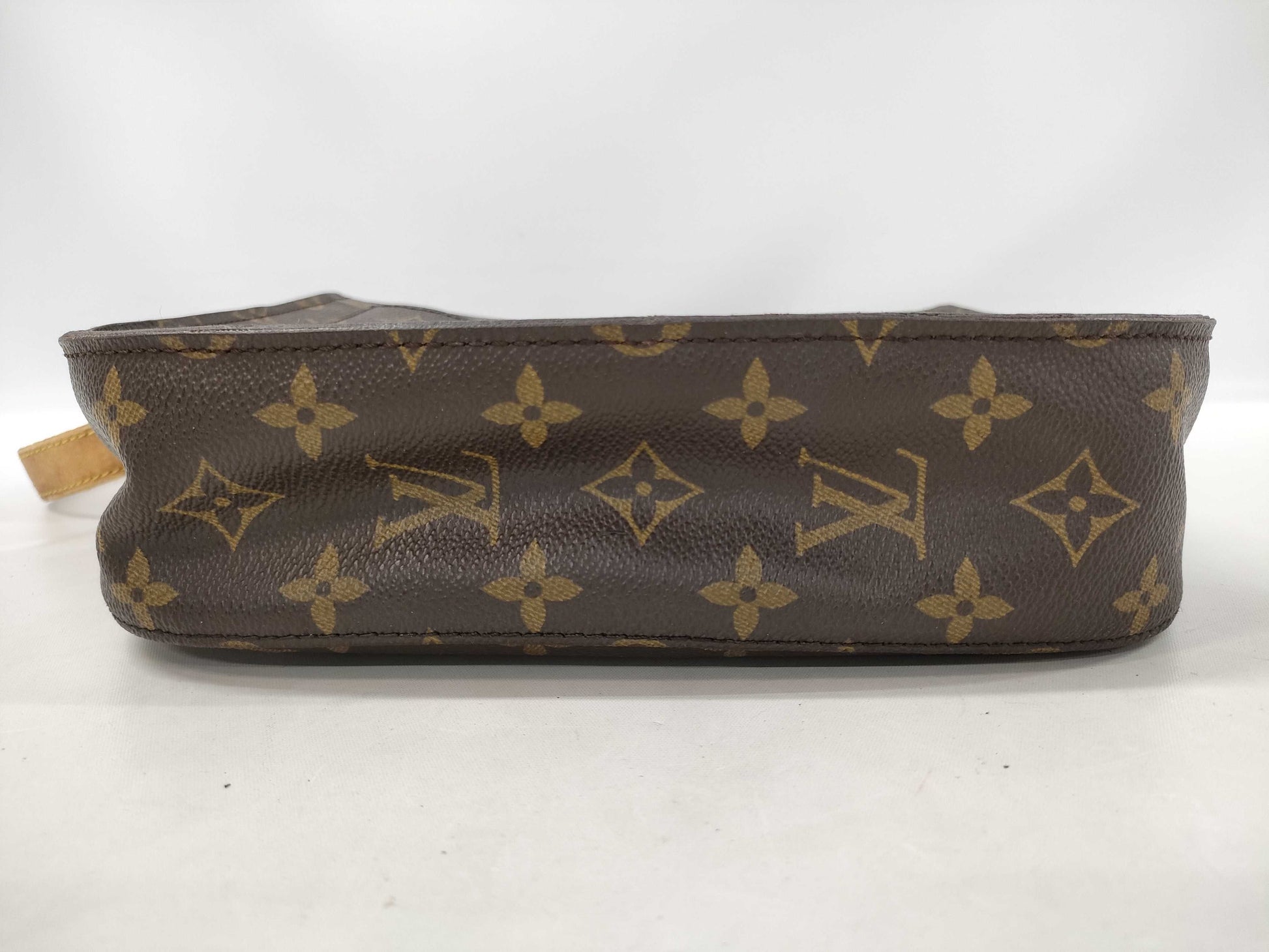 LOUIS VUITTON Monogram Saint-Cloud Shoulder Bag with Excessive Pocket Deterioration