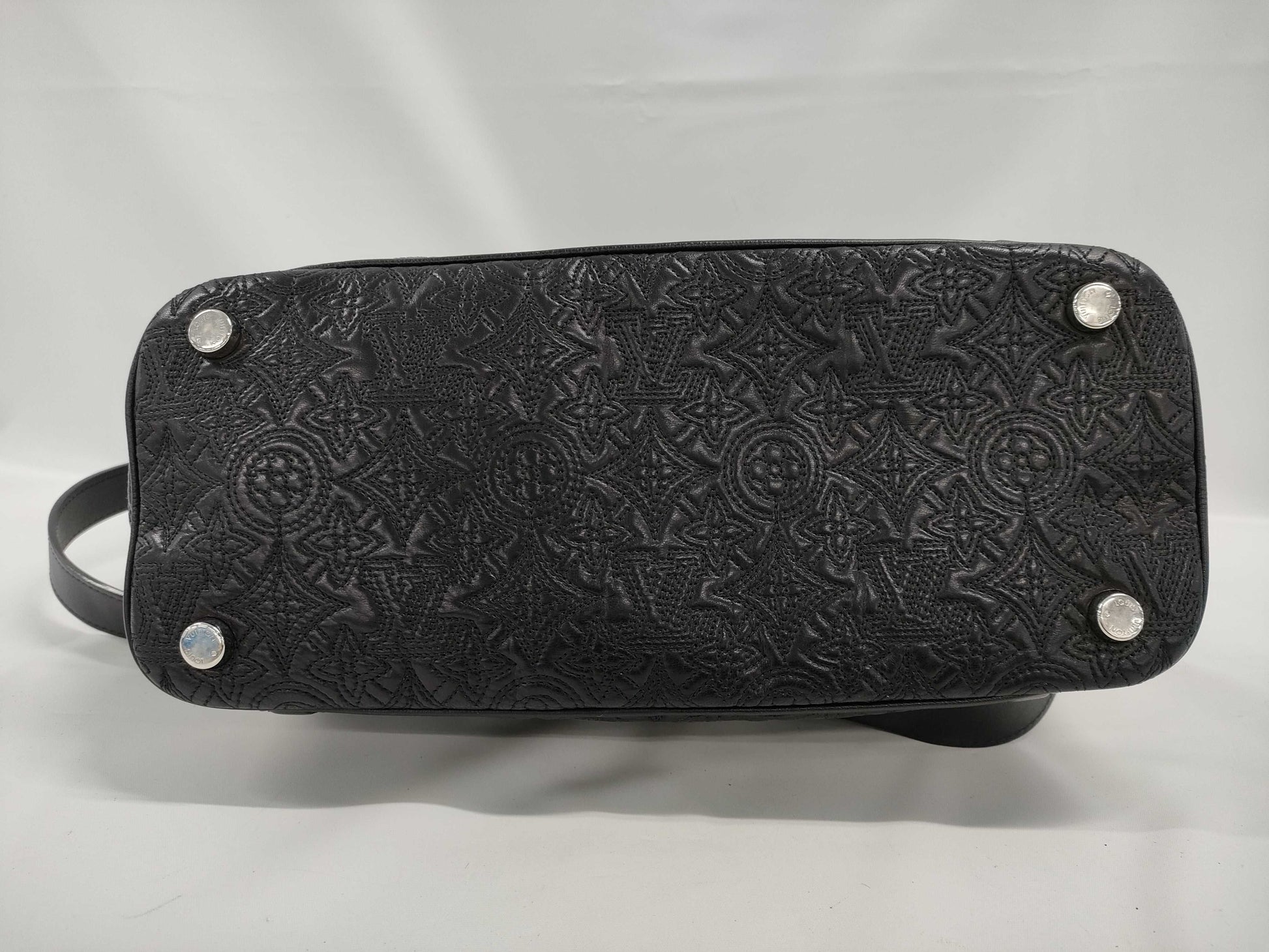 LOUIS VUITTON Monogram Antia Ixia Shoulder Bag