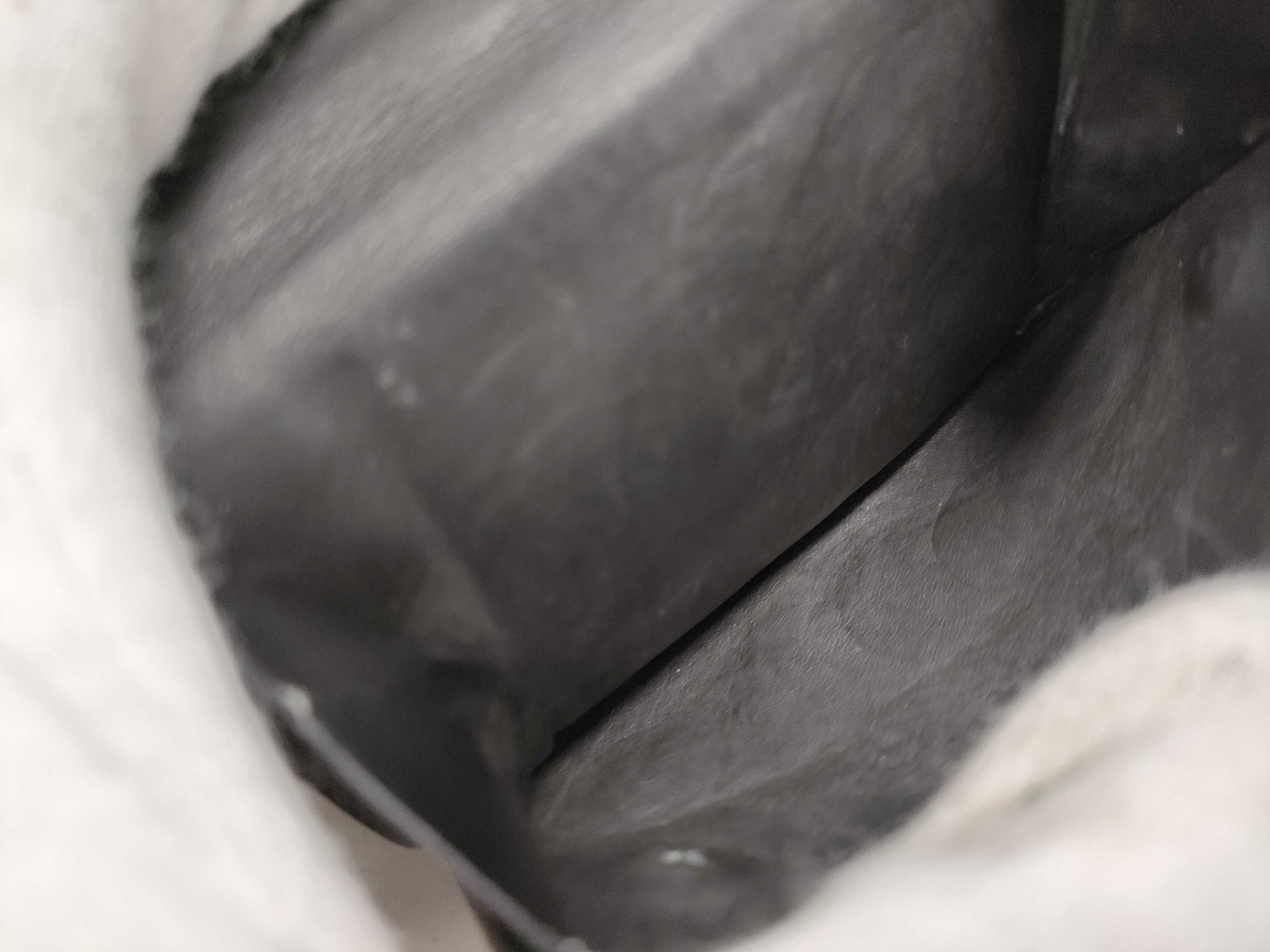 LOUIS VUITTON Discovery Compact Wallet