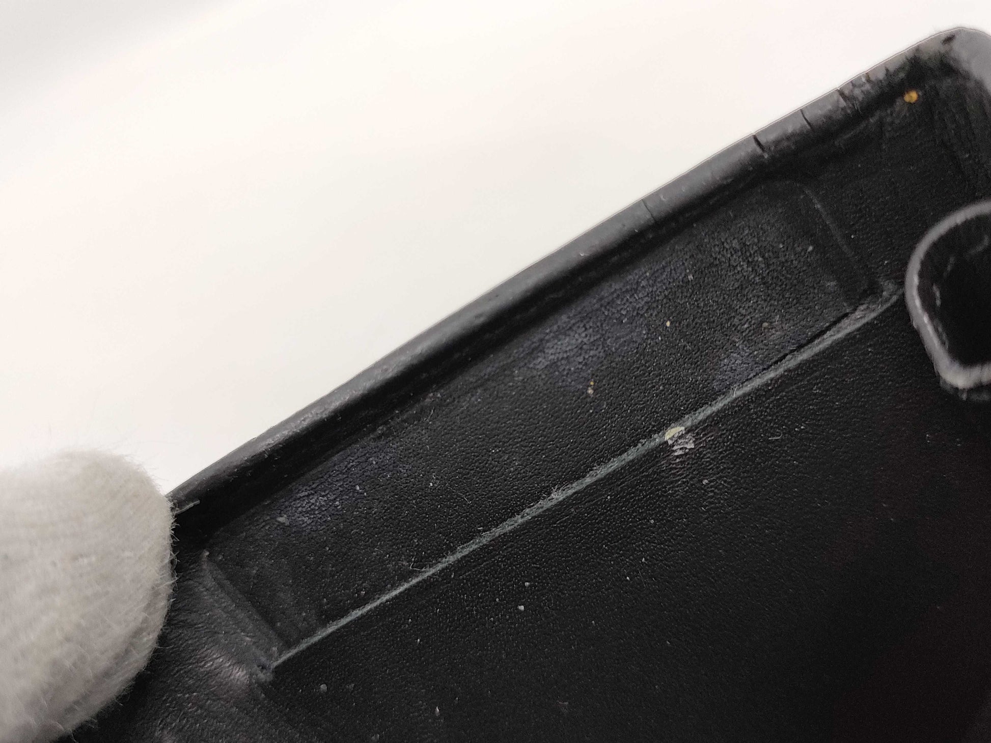 LOUIS VUITTON Discovery Compact Wallet