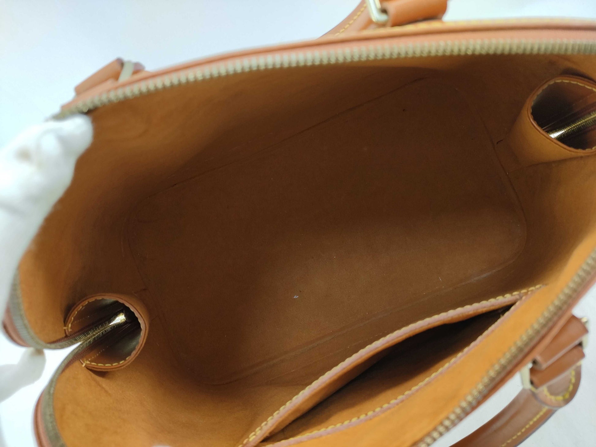 LOUIS VUITTON M52148 Epi Alma Handbag