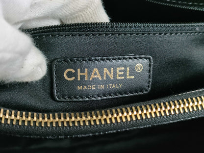 CHANEL Caviar Skin GST Chain Tote Bag