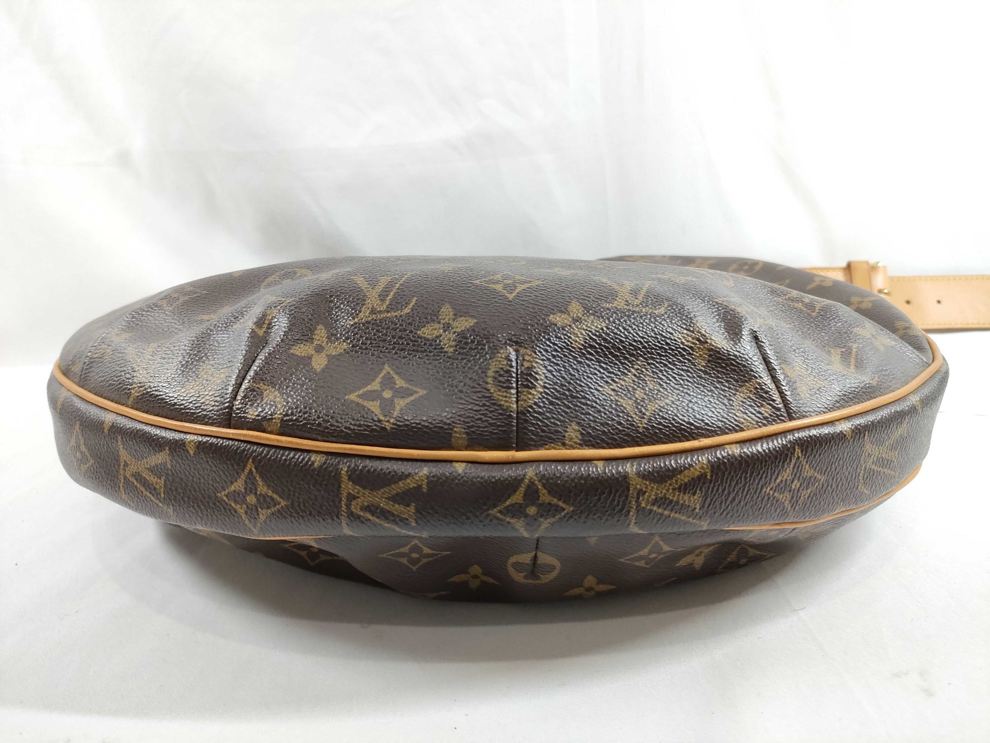 LOUIS VUITTON [Serial] CA0023 Monogram M51512 Croissant MM Handbag