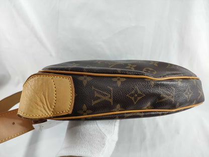 LOUIS VUITTON [Serial] CA0023 Monogram M51512 Croissant MM Handbag