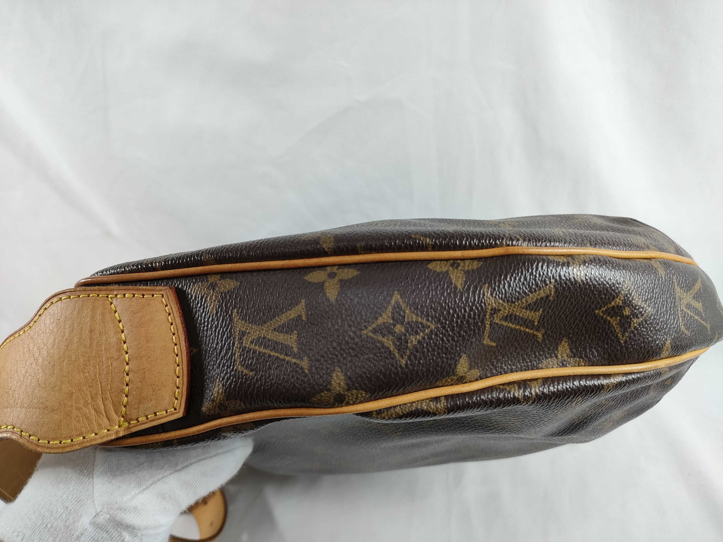 LOUIS VUITTON [Serial] CA0023 Monogram M51512 Croissant MM Handbag