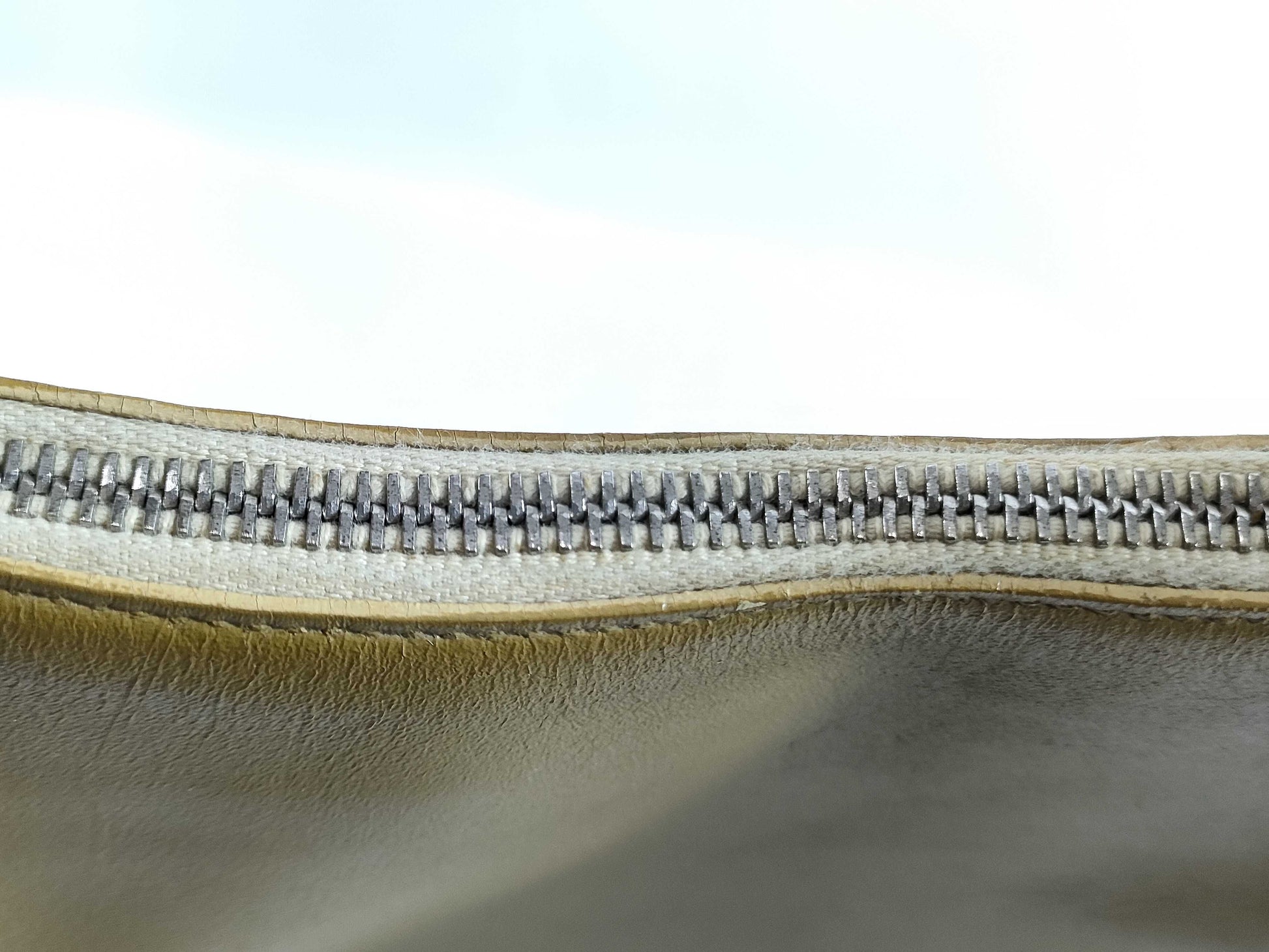 PRADA Leather One-Shoulder/Complementary Color/Mustard Shoulder Bag