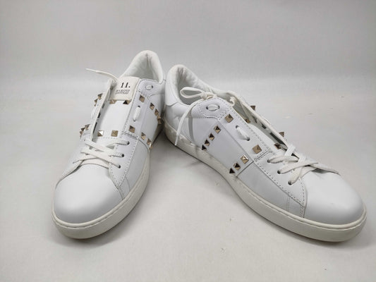 MARIO VALENTINO Valentino Garavani Studded Sneakers
