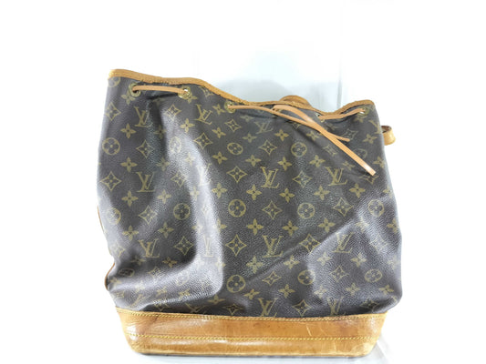 LOUIS VUITTON M42224 Monogram Noe Shoulder Bag