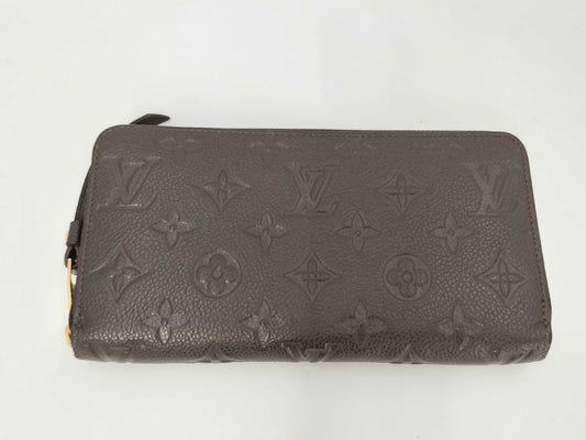 LOUIS VUITTON Monogram Empreinte Zippy Wallet