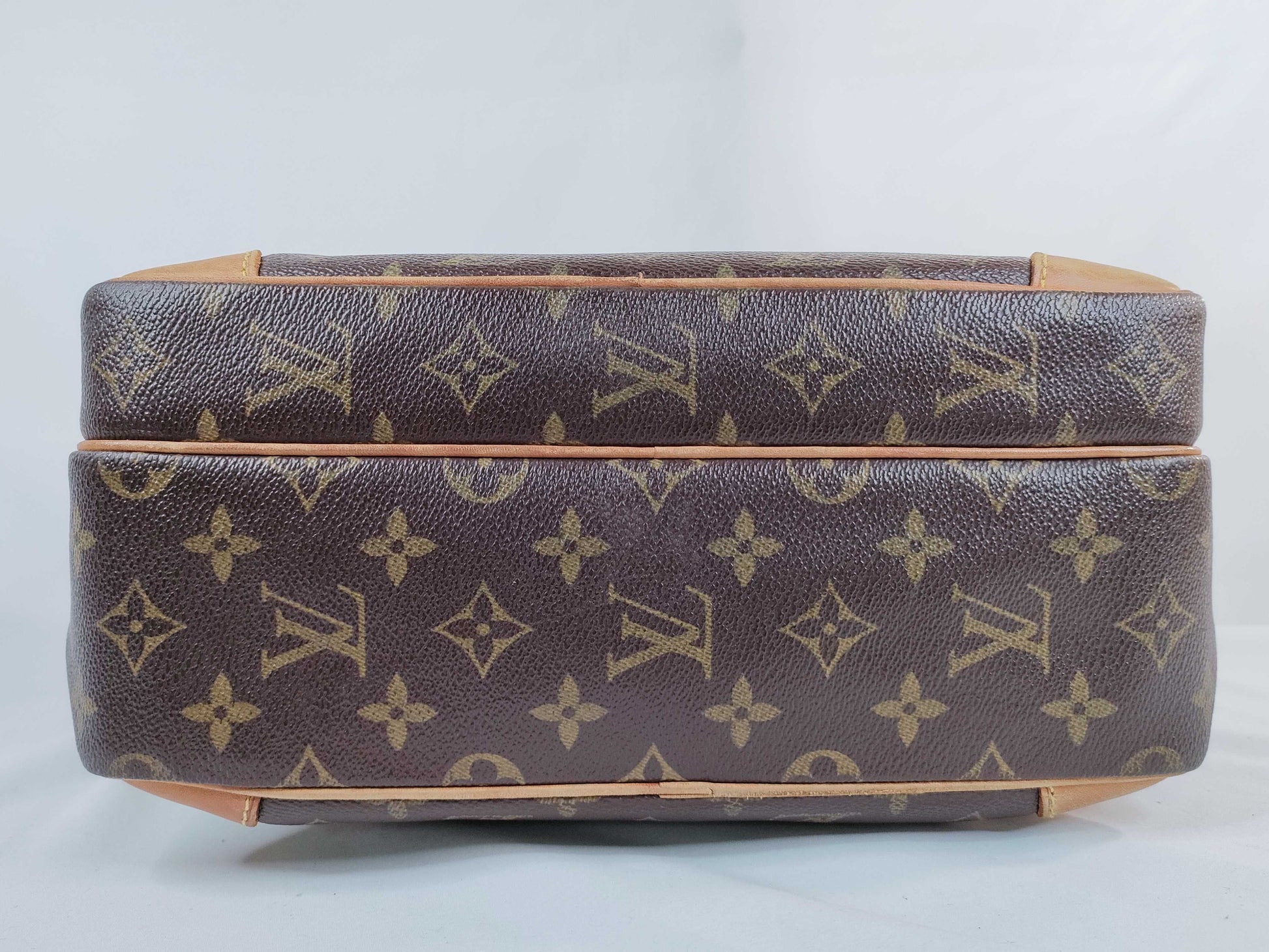 LOUIS VUITTON M45244 Monogram Nile Shoulder Bag