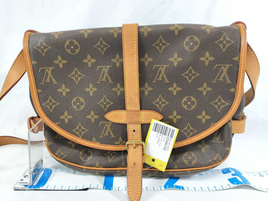LOUIS VUITTON M42256 Monogram Saumur Shoulder Bag