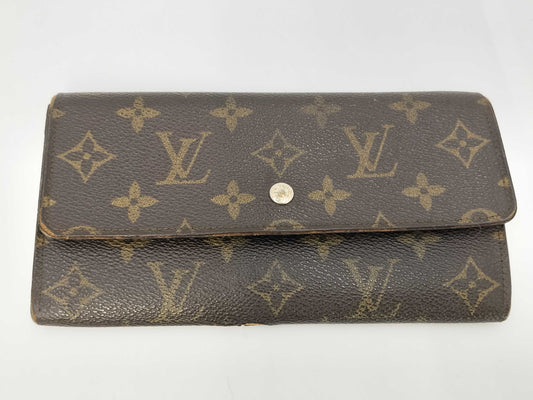LOUIS VUITTON Monogram International Wallet