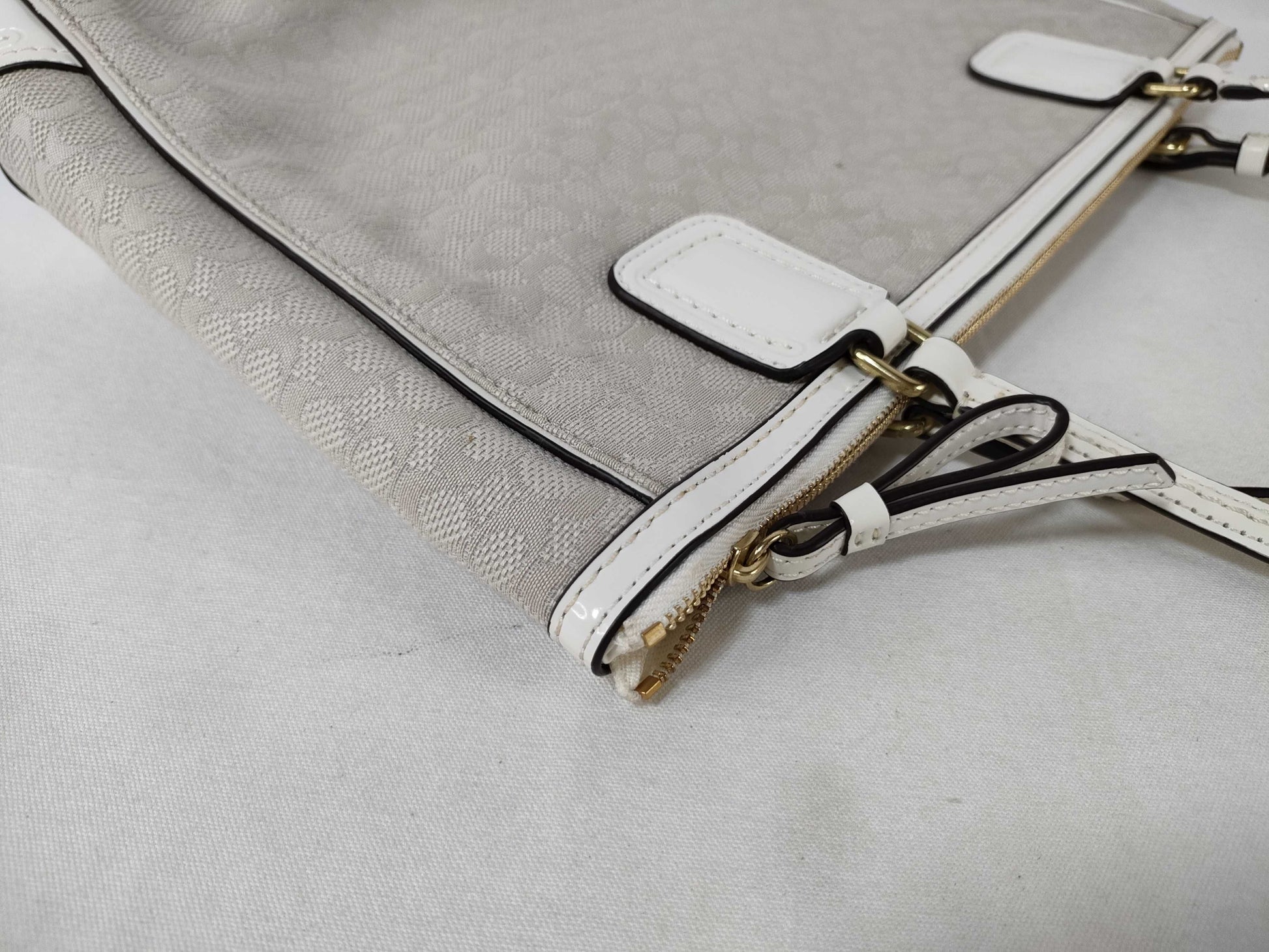 COACH Mini Signature 25051 Shoulder Bag