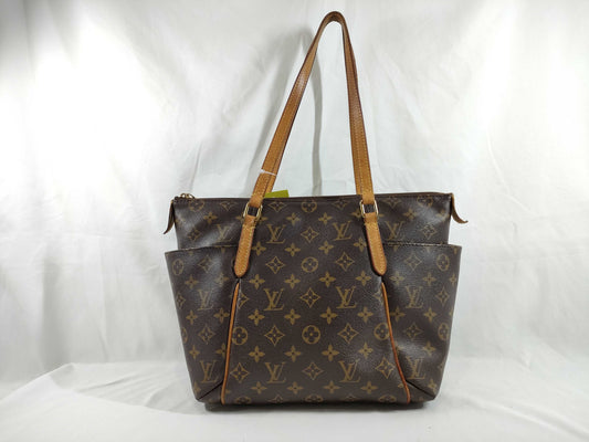 LOUIS VUITTON M56689 Monogram M56689 Totally MM/CP Comic Handbag