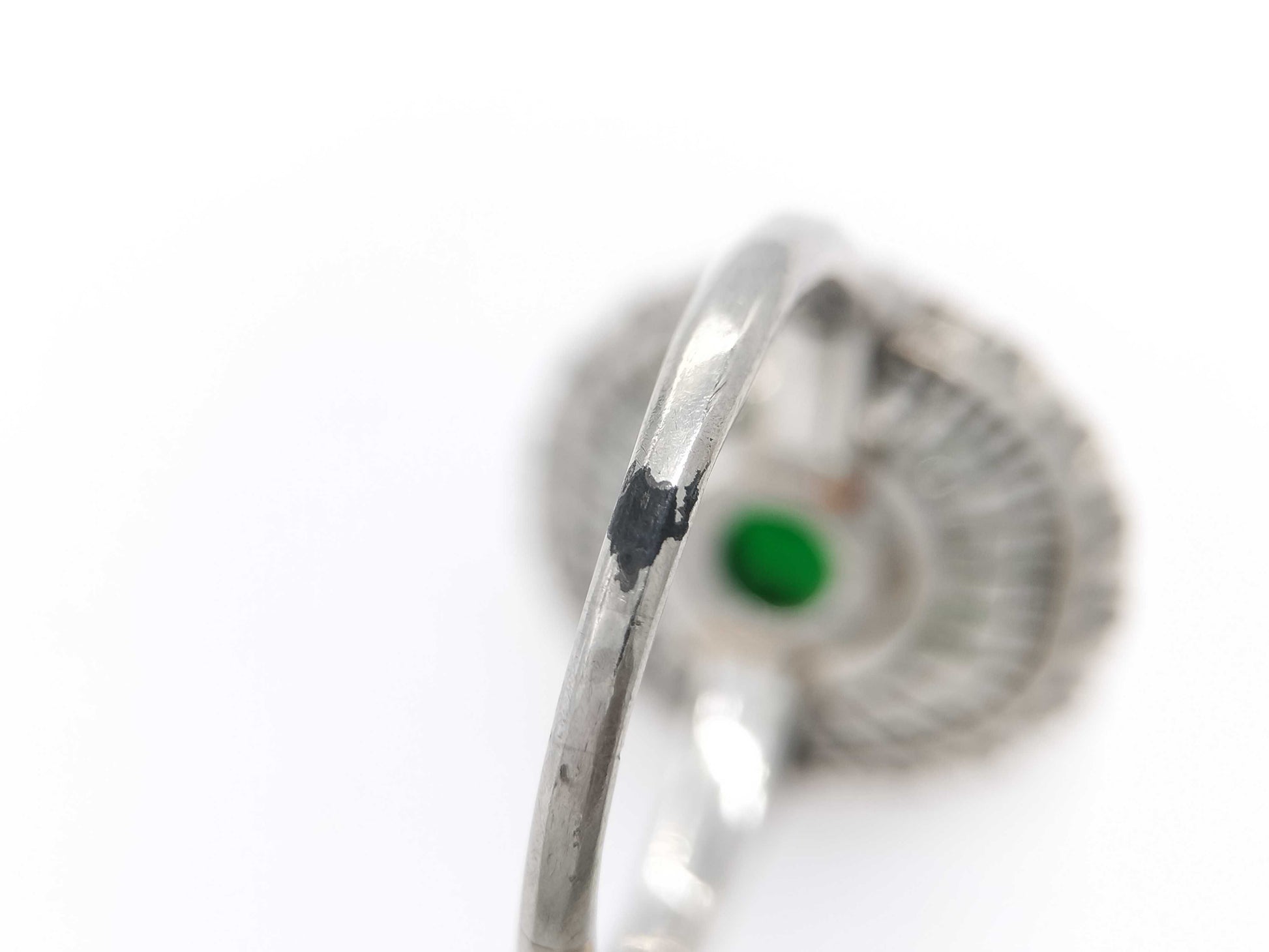 Jadeite ring, diameter approximately 11.2mm x 8.4mm, diamond PM 6.1g 