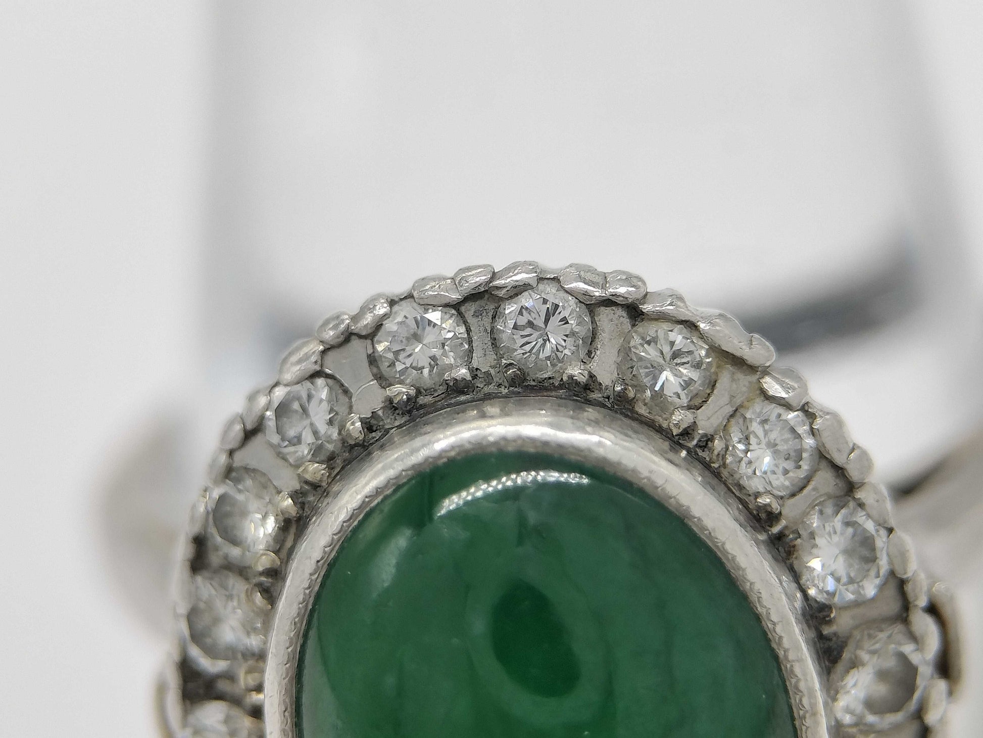 Jadeite ring, diameter approximately 11.2mm x 8.4mm, diamond PM 6.1g 