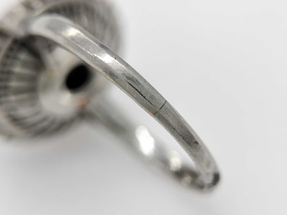 Jadeite ring, diameter approximately 11.2mm x 8.4mm, diamond PM 6.1g 