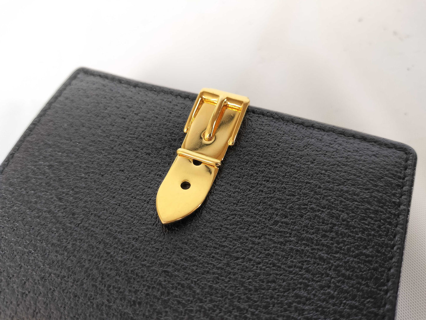 GUCCI Bifold Wallet 035 2031 Wallet