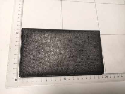 LOUIS VUITTON Taiga Porte Chequier Carte Credit Wallet
