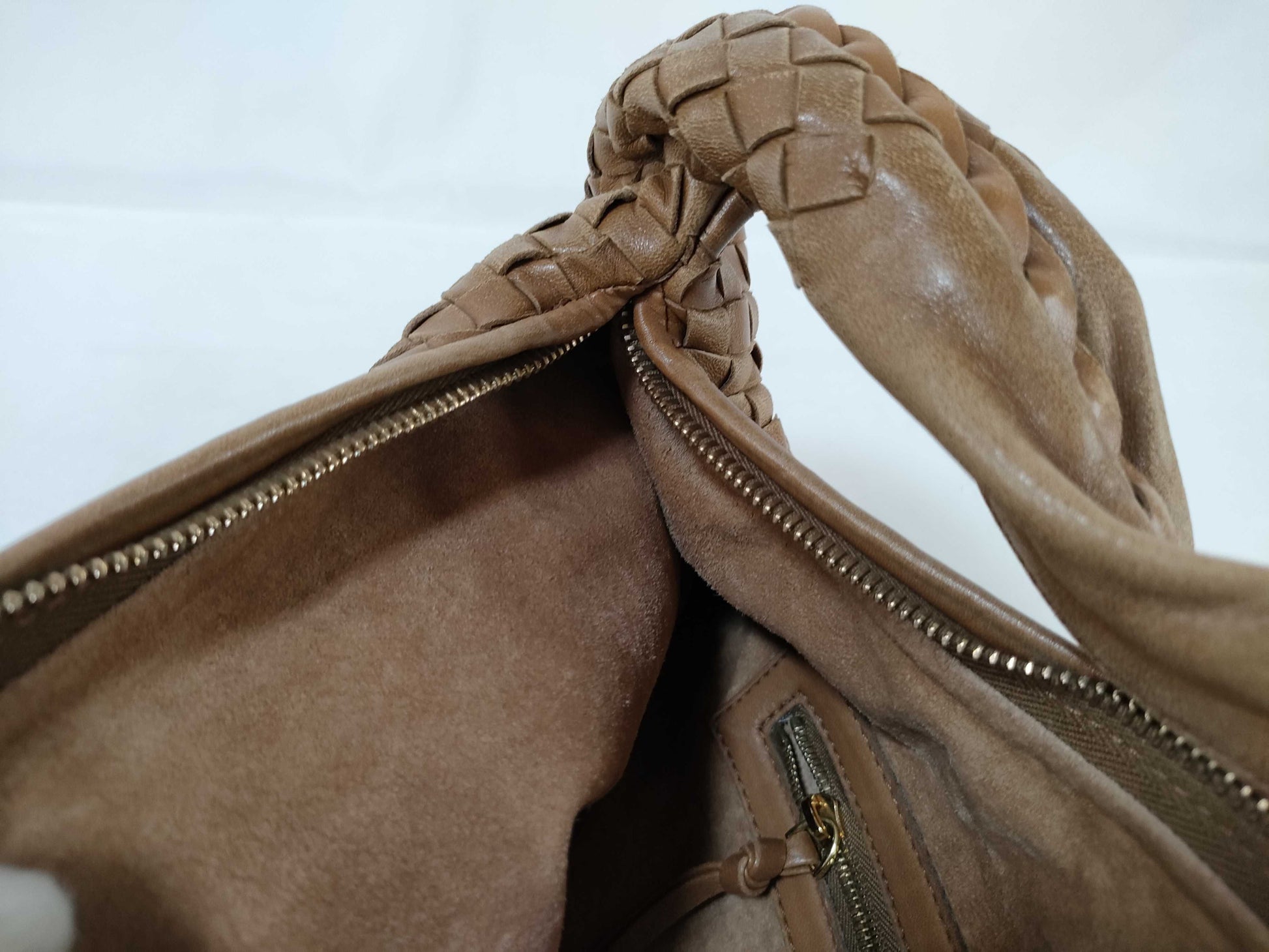 BOTTEGA VENETA Intrecciato Hobo Handbag